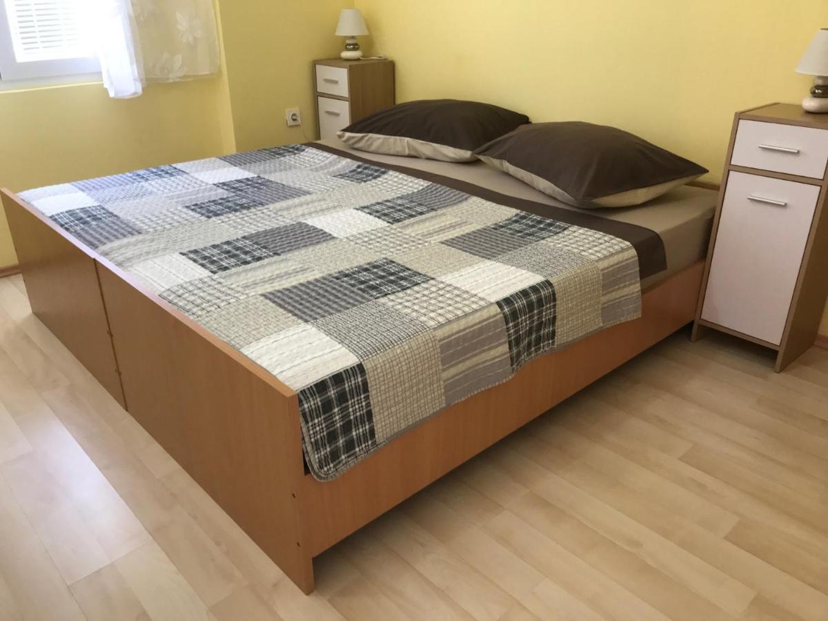 Beachfront Apartment Sun Vodice Bagian luar foto