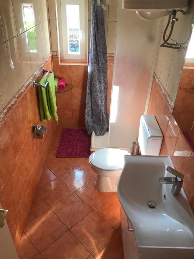 Beachfront Apartment Sun Vodice Bagian luar foto